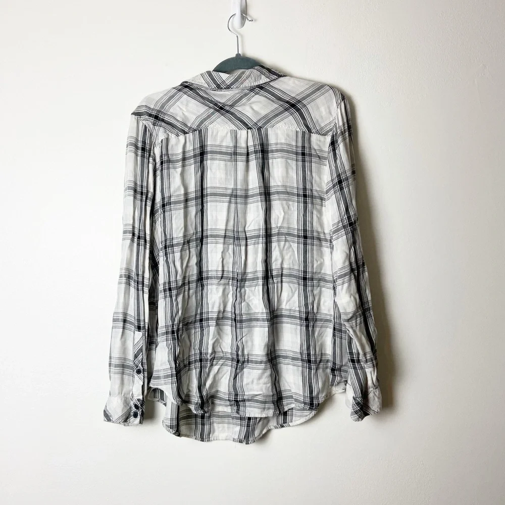 TORRID • Women’s White Plaid Twill Shirt Button Down Size 1X - Picture 2 of 8